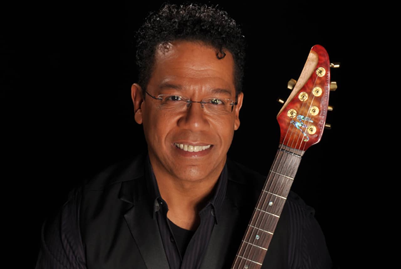 Carlos Alomar talks about his career and the upcoming David Bowie World Fan Convention